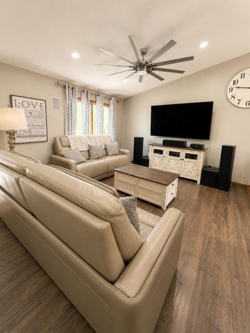 11850 W Neville Ct, Wichita, KS 67205