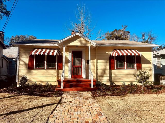 228 NW 4TH AVENUE, Gainesville, FL 32601