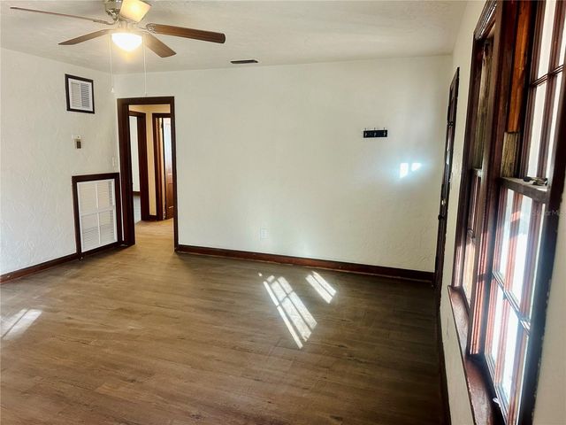 228 NW 4TH AVENUE, Gainesville, FL 32601