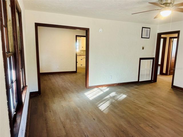 228 NW 4TH AVENUE, Gainesville, FL 32601