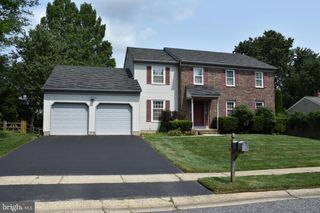 7 FOREST CREEK DR, Hockessin, DE 19707