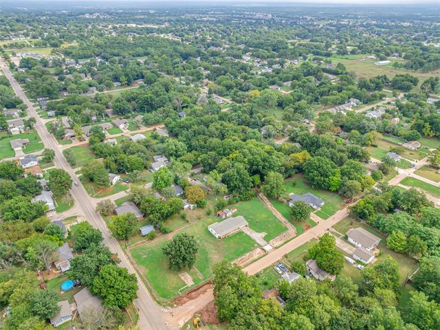 1214 E Edwards Street, Shawnee, OK 74801