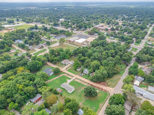 1214 E Edwards Street, Shawnee, OK 74801