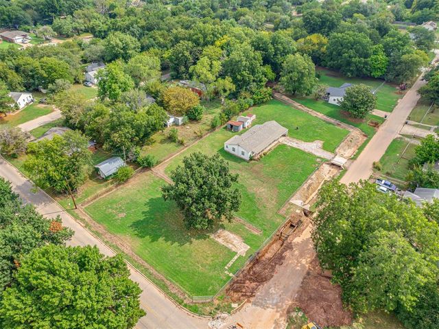 1214 E Edwards Street, Shawnee, OK 74801