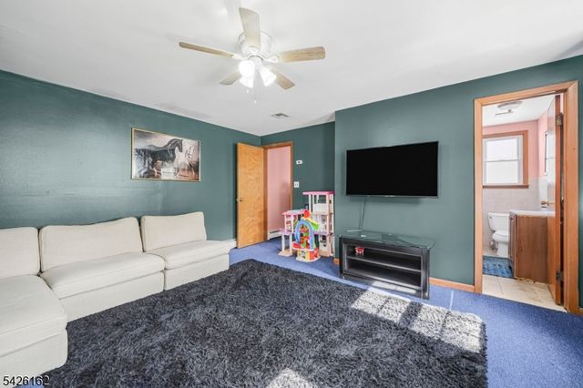 172 Chestnut St, Newark City, NJ 07105