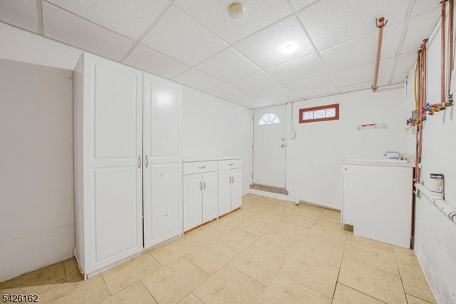 172 Chestnut St, Newark City, NJ 07105