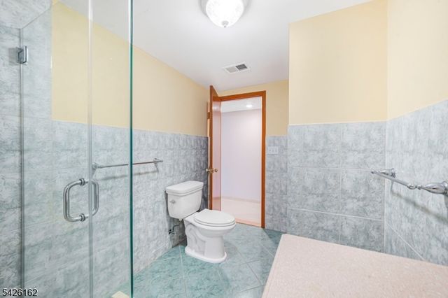 172 Chestnut St, Newark City, NJ 07105