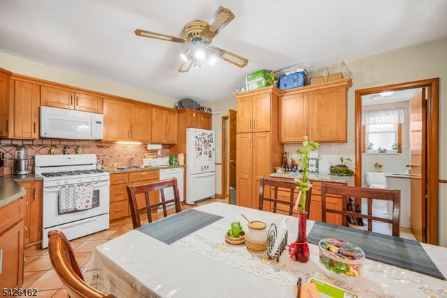 172 Chestnut St, Newark City, NJ 07105