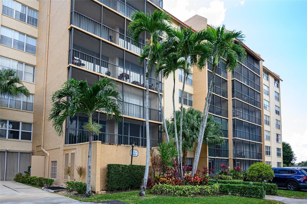 3821 Environ Boulevard 202, Lauderhill, FL 33319