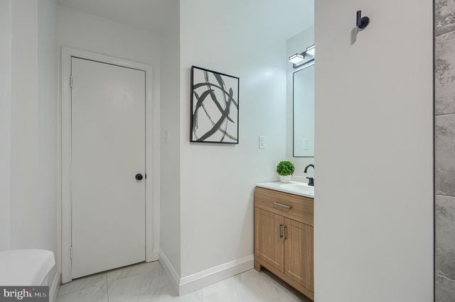 5206 HAZELWOOD AVE, Baltimore, MD 21206