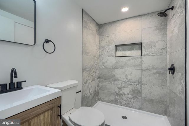 5206 HAZELWOOD AVE, Baltimore, MD 21206