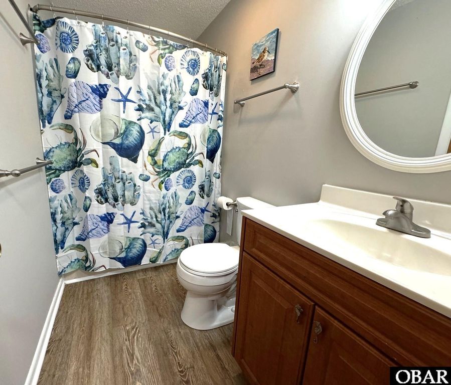 Image 16 of property listing at 107 Sheldrake Court, Duck, NC 27949