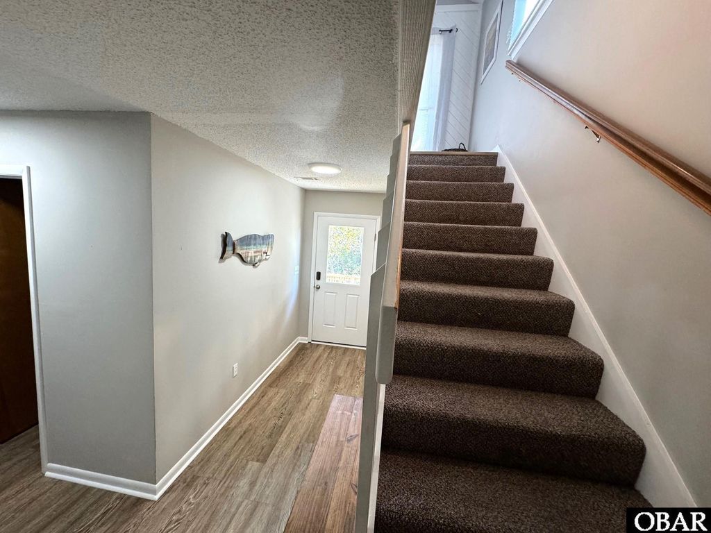 Image 17 of property listing at 107 Sheldrake Court, Duck, NC 27949