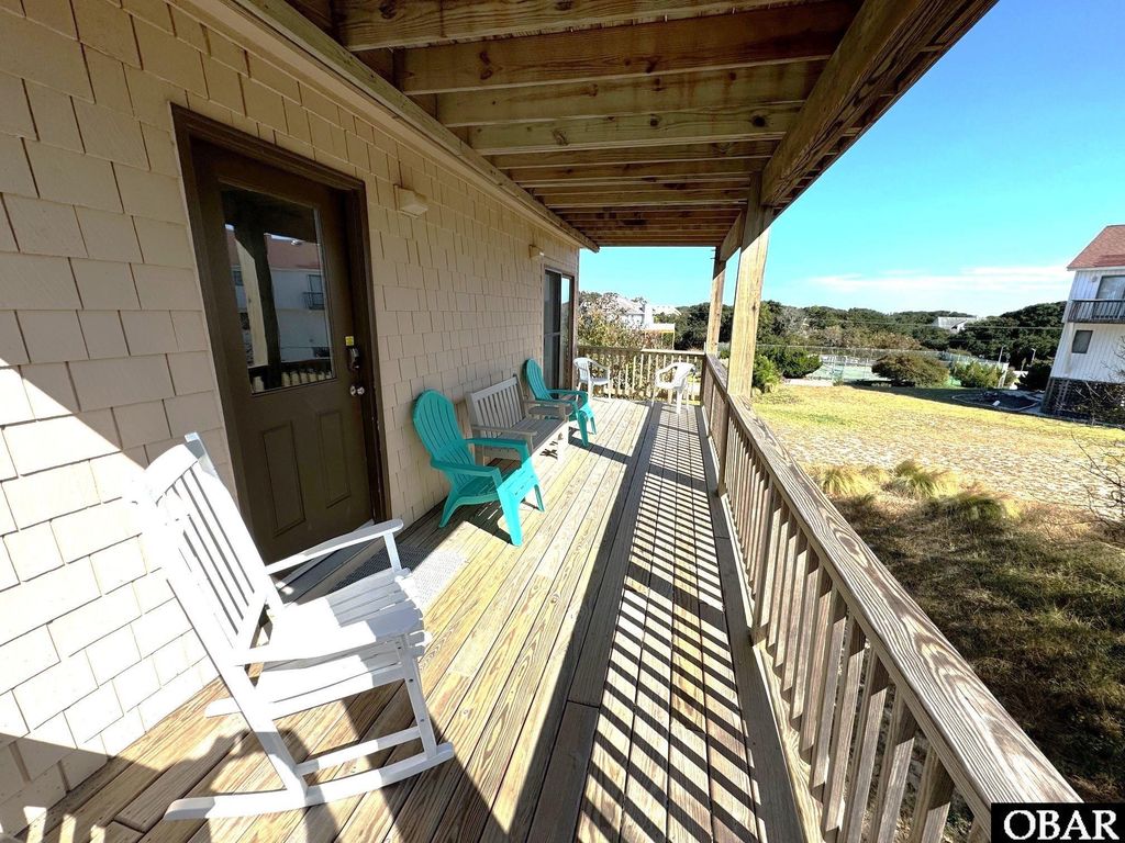 Image 18 of property listing at 107 Sheldrake Court, Duck, NC 27949