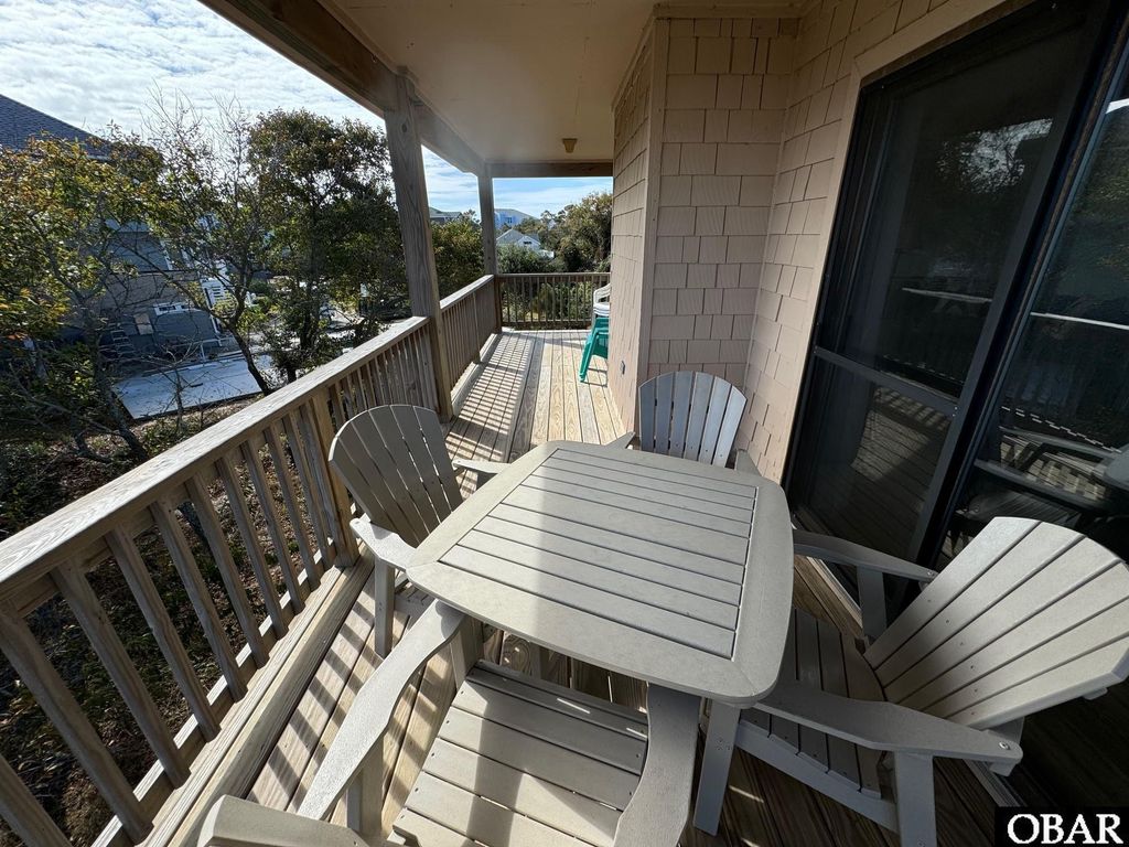 Image 19 of property listing at 107 Sheldrake Court, Duck, NC 27949