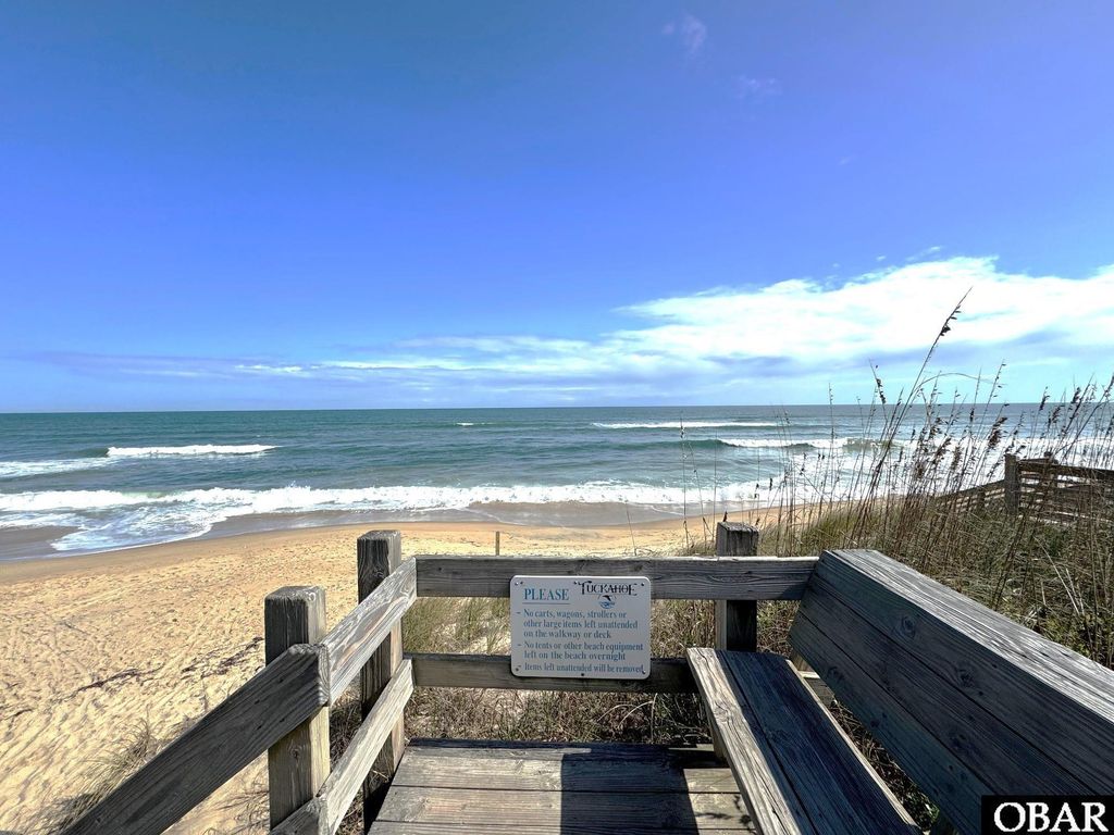 Image 27 of property listing at 107 Sheldrake Court, Duck, NC 27949