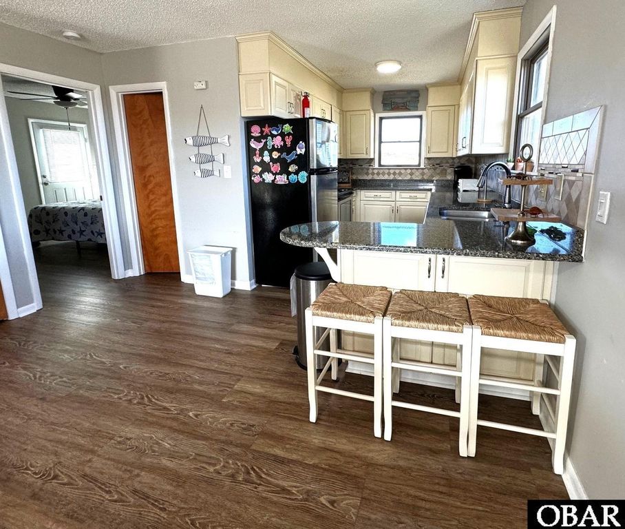 Image 6 of property listing at 107 Sheldrake Court, Duck, NC 27949