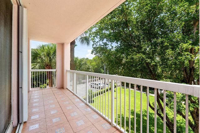 790 Andrews Avenue C206, Delray Beach, FL 33483