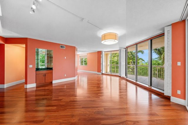790 Andrews Avenue C206, Delray Beach, FL 33483