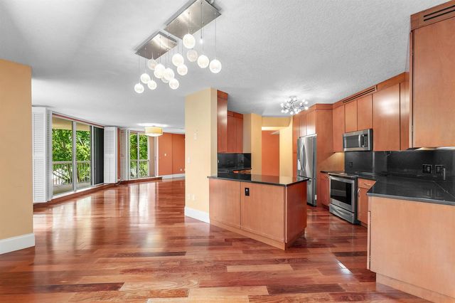 790 Andrews Avenue C206, Delray Beach, FL 33483