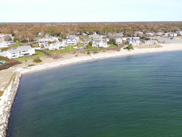 19 Riverway, Harwich, MA 02671