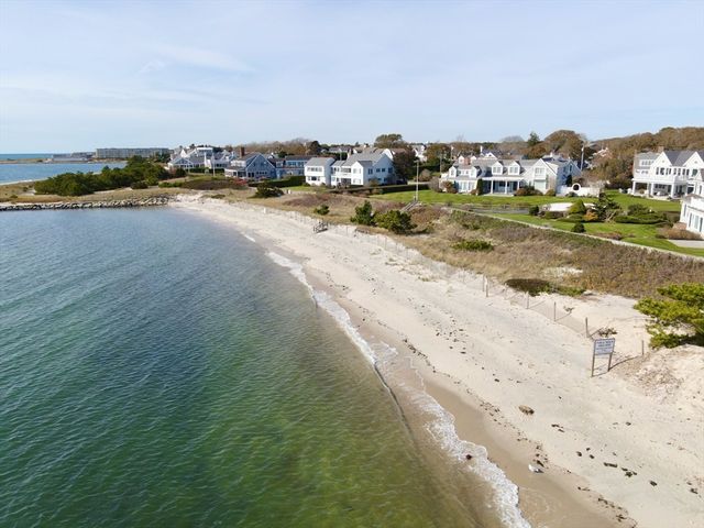 19 Riverway, Harwich, MA 02671