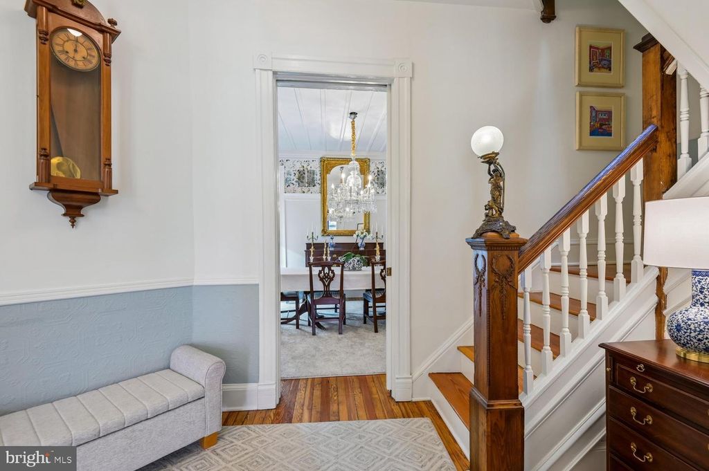 Image 12 of property listing at 335 WARREN AVE, Baltimore, MD 21230