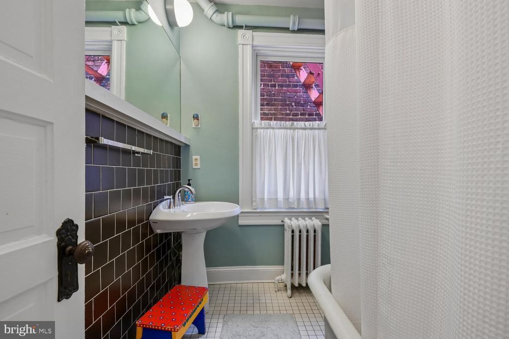 Image 32 of property listing at 335 WARREN AVE, Baltimore, MD 21230