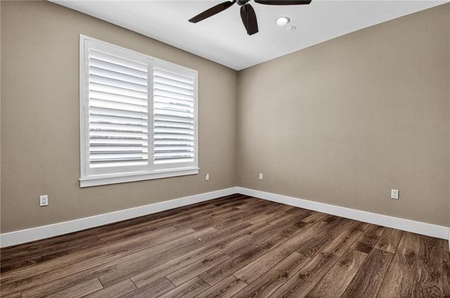 701 South Metz St, Orange Grove, TX 78372
