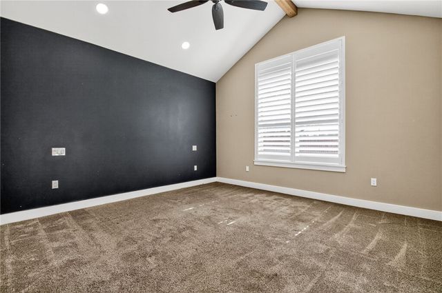 701 South Metz St, Orange Grove, TX 78372