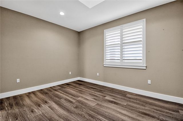 701 South Metz St, Orange Grove, TX 78372