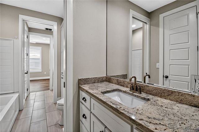 701 South Metz St, Orange Grove, TX 78372