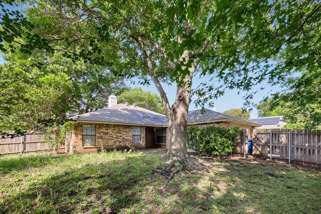 1005 Whitewater Trail, Desoto, TX 75115