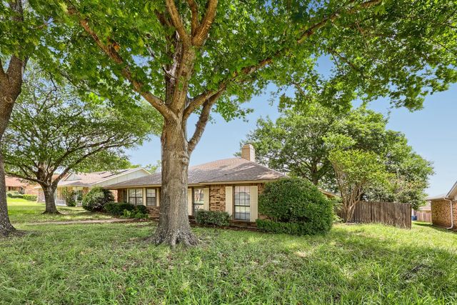 1005 Whitewater Trail, Desoto, TX 75115