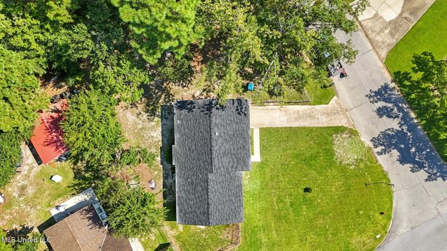2401 Oxford Drive, Gautier, MS 39553