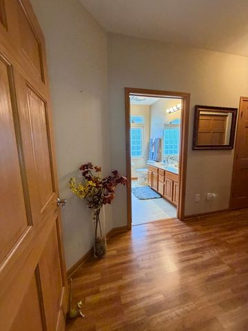 21226 Lily Lake Lane, Crest Hill, IL 60403
