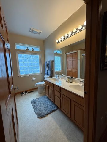 21226 Lily Lake Lane, Crest Hill, IL 60403