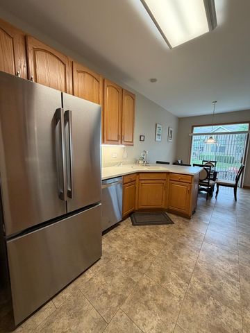 21226 Lily Lake Lane, Crest Hill, IL 60403