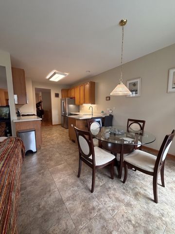 21226 Lily Lake Lane, Crest Hill, IL 60403