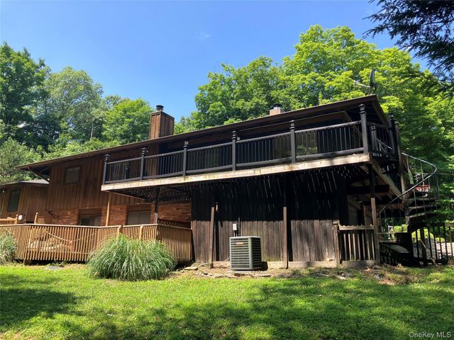46 Mac Farlane Road, Wappingers Falls, NY 12590