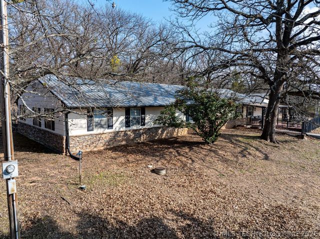 7386 Sooner Road, Kingston, OK 73439