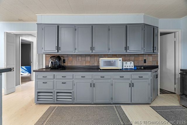 7386 Sooner Road, Kingston, OK 73439