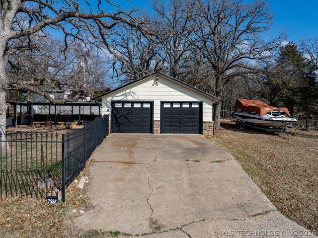 7386 Sooner Road, Kingston, OK 73439