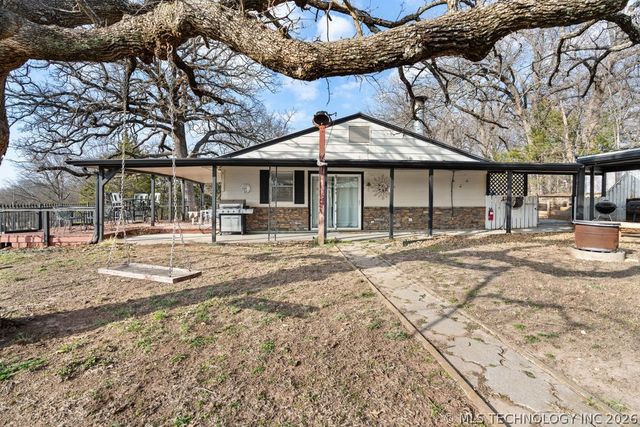 7386 Sooner Road, Kingston, OK 73439