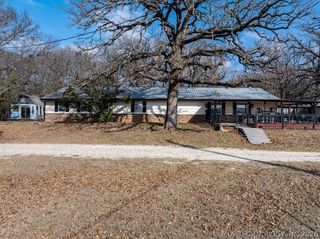7386 Sooner Road, Kingston, OK 73439
