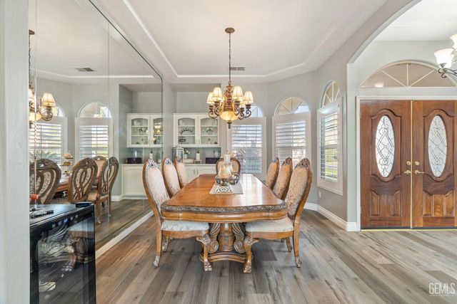 4107 Rock Lake Drive, Bakersfield, CA 93313