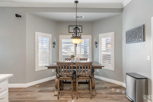 4107 Rock Lake Drive, Bakersfield, CA 93313