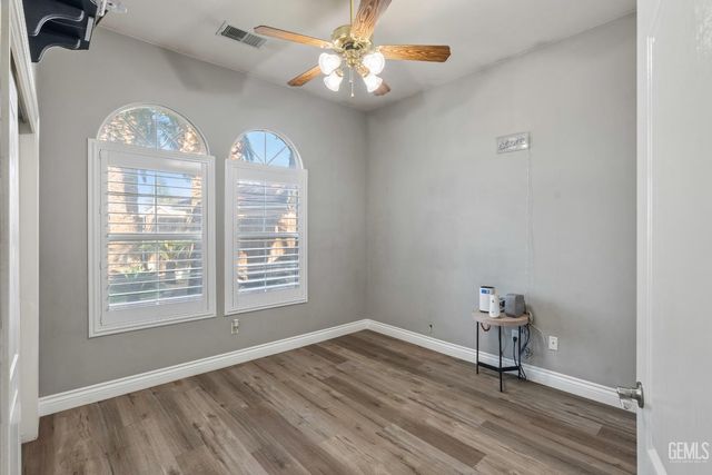 4107 Rock Lake Drive, Bakersfield, CA 93313