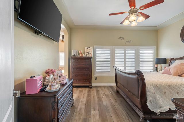 4107 Rock Lake Drive, Bakersfield, CA 93313