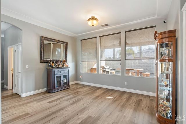 4107 Rock Lake Drive, Bakersfield, CA 93313